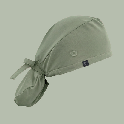 Ponytail cap in solid green